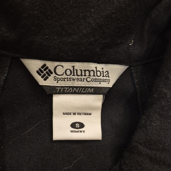 Columbia Softshell Jacket - Picture 2 of 3